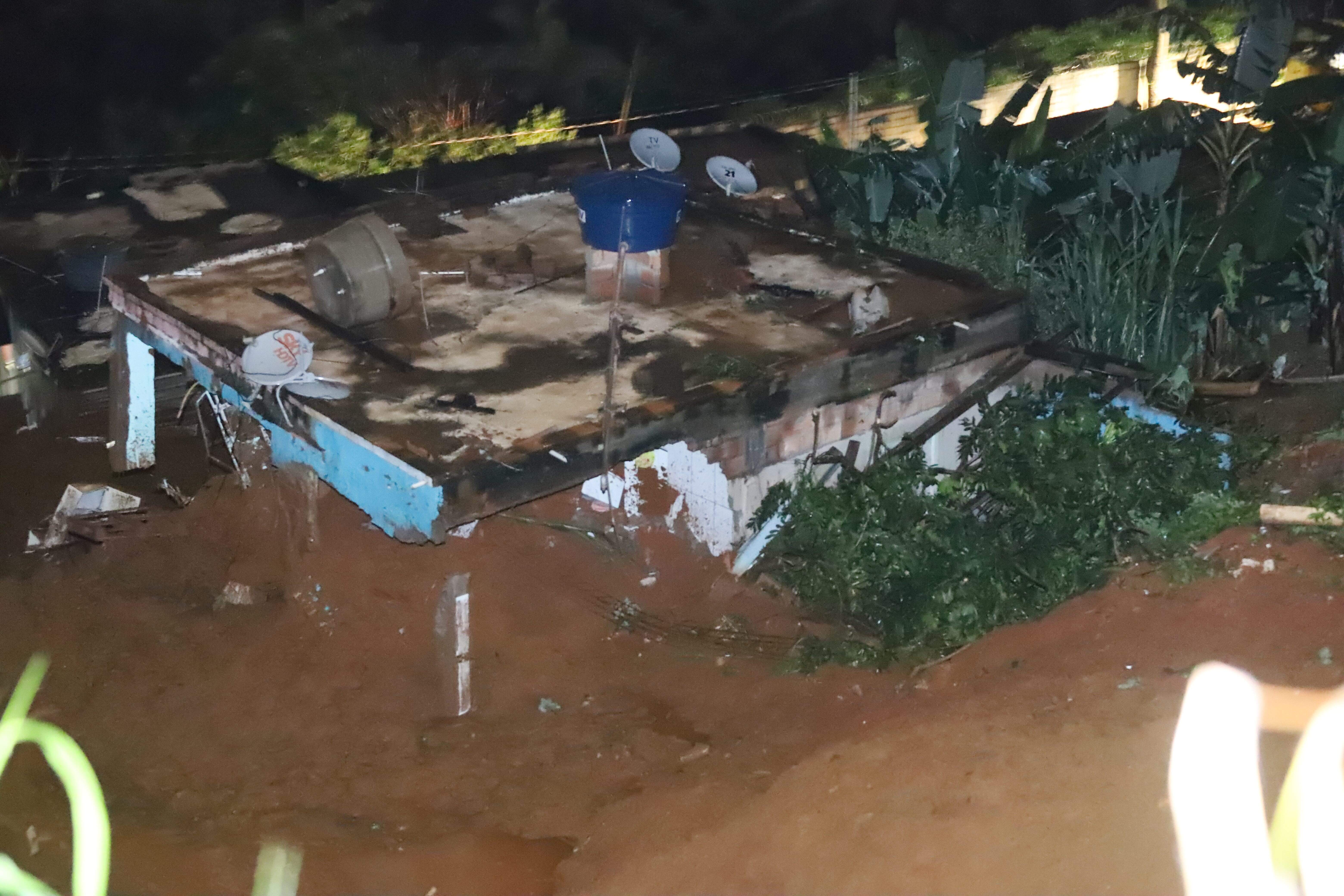 ortes temporais em Minas já fizeram 7 mortos e dezesseis estão desaparecidos