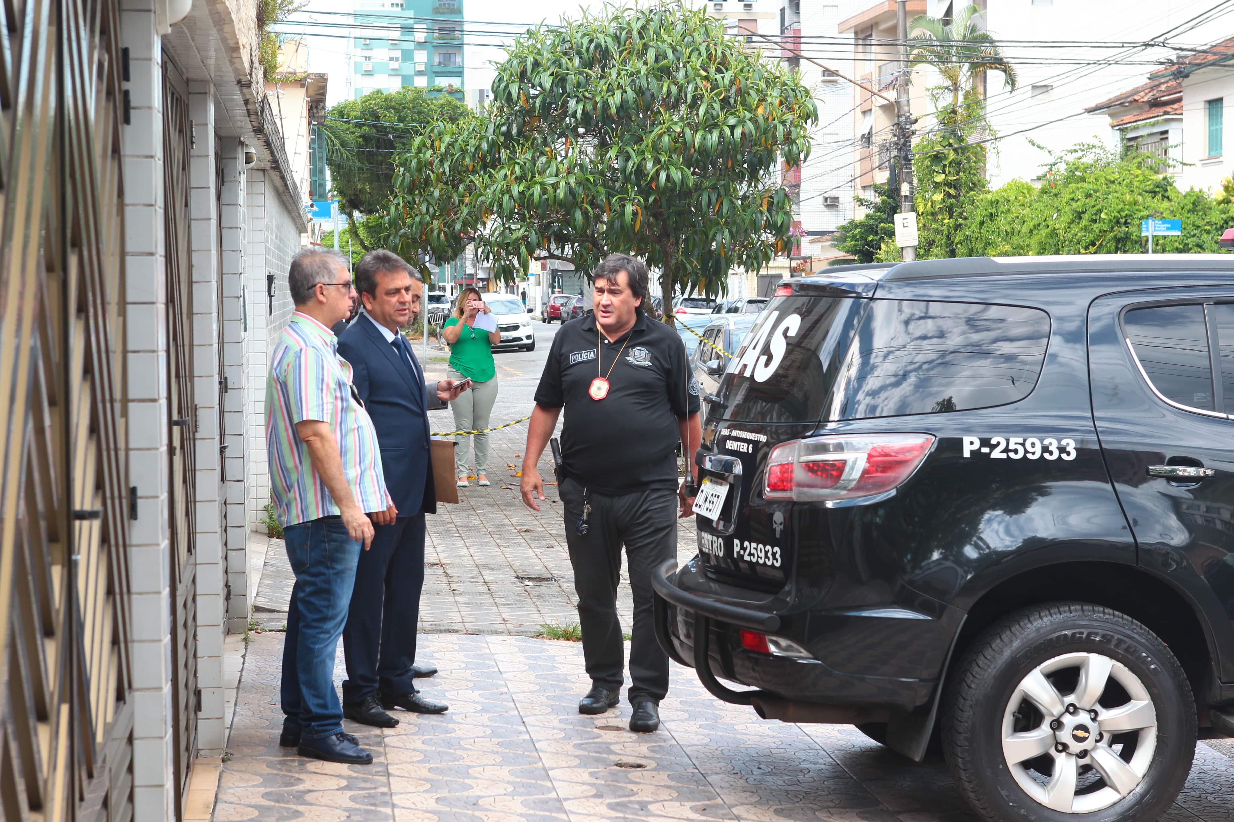 Delegado Renato Mazagão conduziu a reconstituição no Embaré, em Santos 