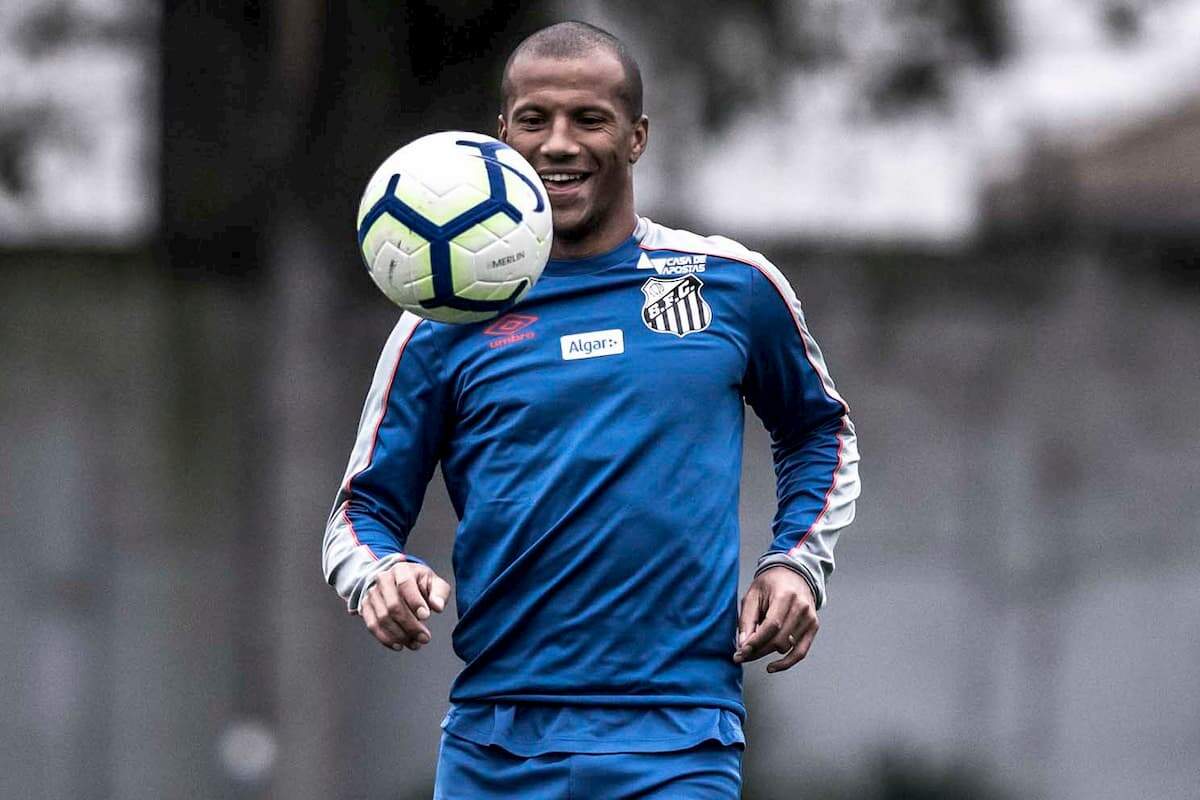 Sánchez tem contrato com o Santos até julho de 2021