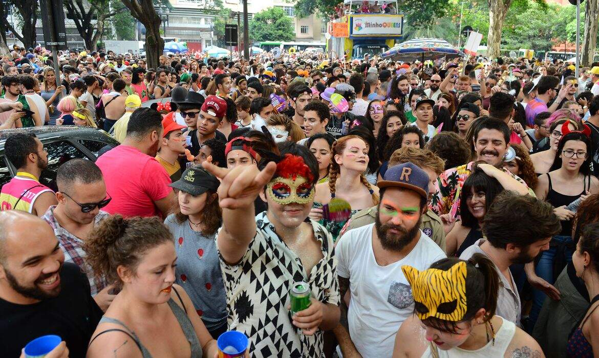 Polícia usa sistema de reconhecimento facial no carnaval de São Paulo