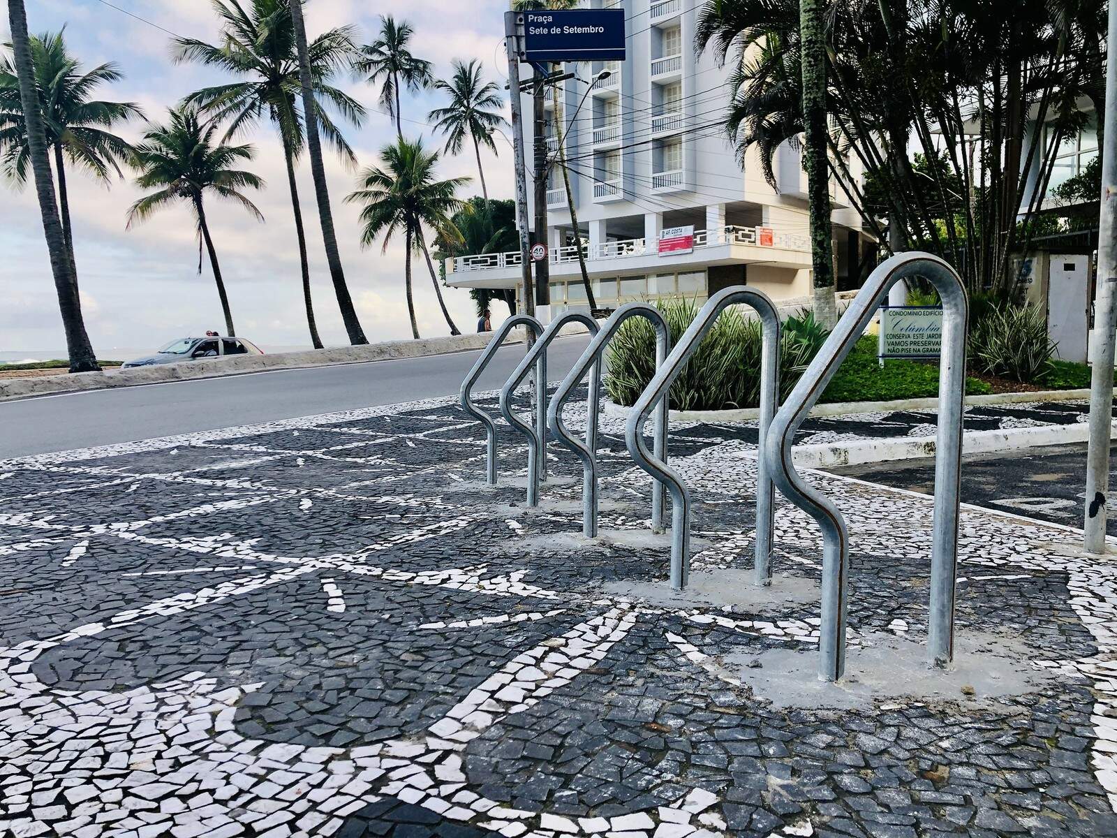 Guarujá vai instalar 120 novos bicicletários na extensão da orla