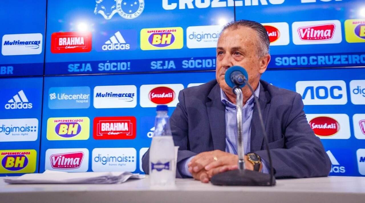 Diretor de futebol Ocimar Bolicenho foi demitido no último domingo (15)