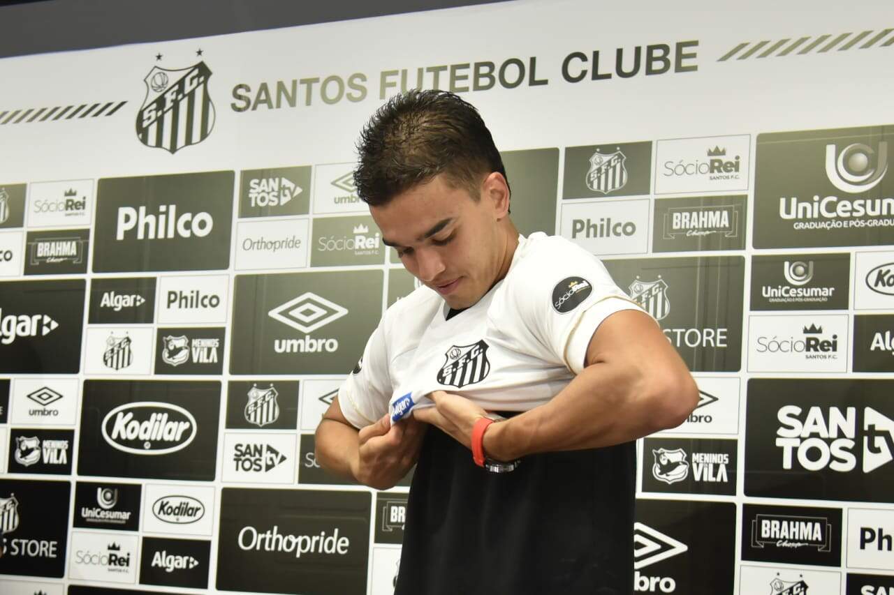 Felipe Aguilar foi contratado pelo Santos no início de 2019 a pedido de Sampaoli 