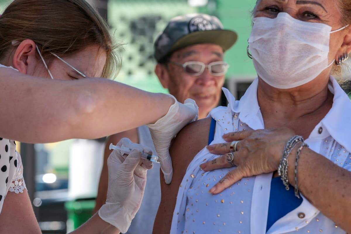 Baixada Santista sofre com falta de vacina contra a gripe