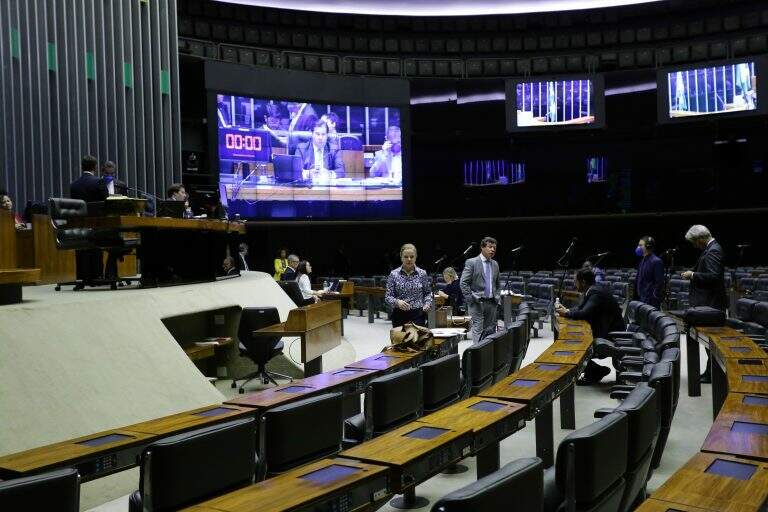 Sessão da Câmara dos Deputados foi realizada de forma virtual