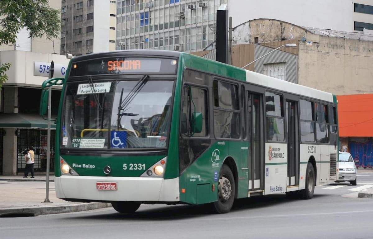 Contra aglomeração, MPT pede aumento imediato da frota de ônibus e trens em São Paulo