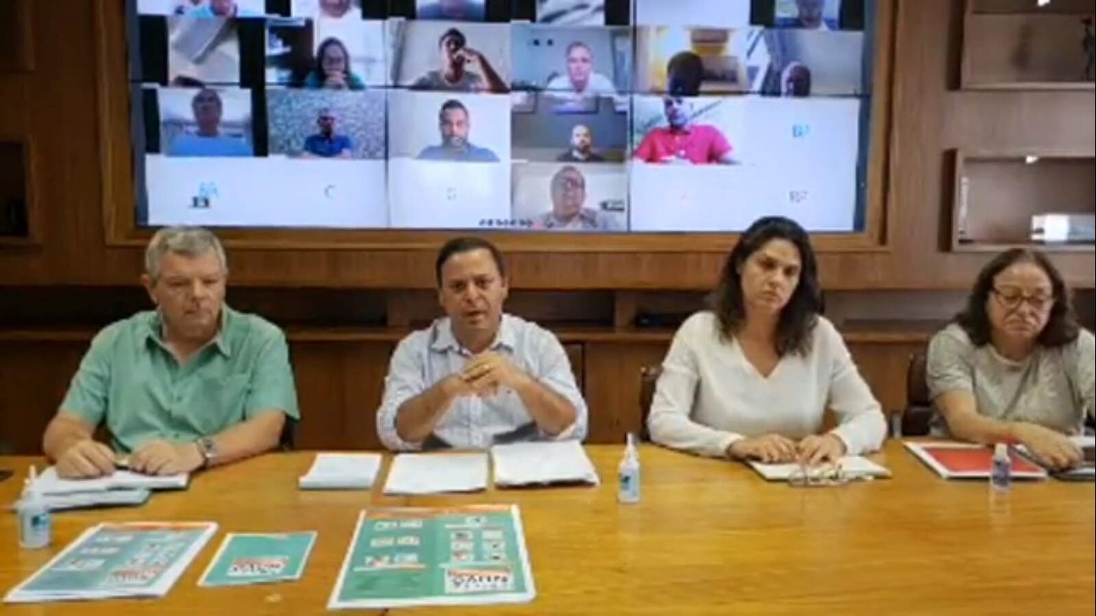 Rodrigo Neves em live para falar da situação do coronavírus na cidade de Niterói