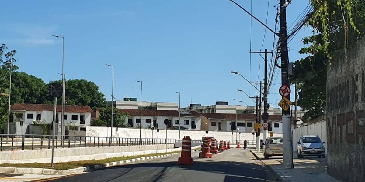 Trânsito na Avenida Francisco Ferreira Canto, na Zona Noroeste será liberado nesta quinta-feira (2)