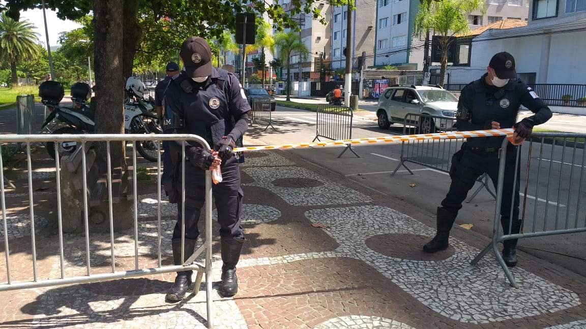 Agentes da CET e GCM atuaram durante todo o sábado na orla de Santos