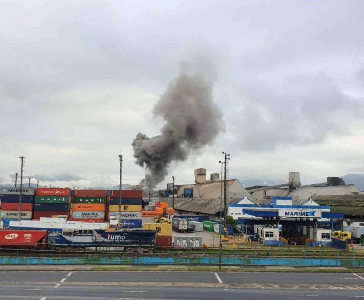 Incêndio ocorreu em instalação do terminal da Rumo, no Porto de Santos