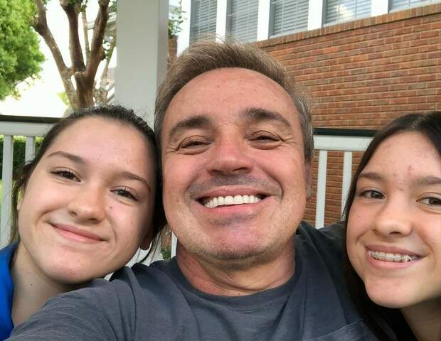 Gugu e suas filhas em foto publicada no Instagram