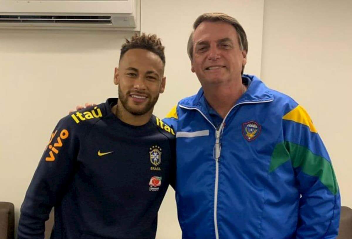 Bolsonaro visitou Neymar após craque ter se lesionado em jogo da Copa América de 2019