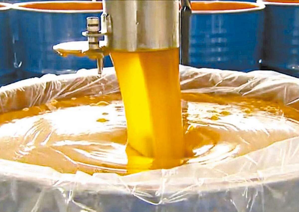 Suco de laranja para exportação: Santos responde pela quase totalidade das vendas ao exterior