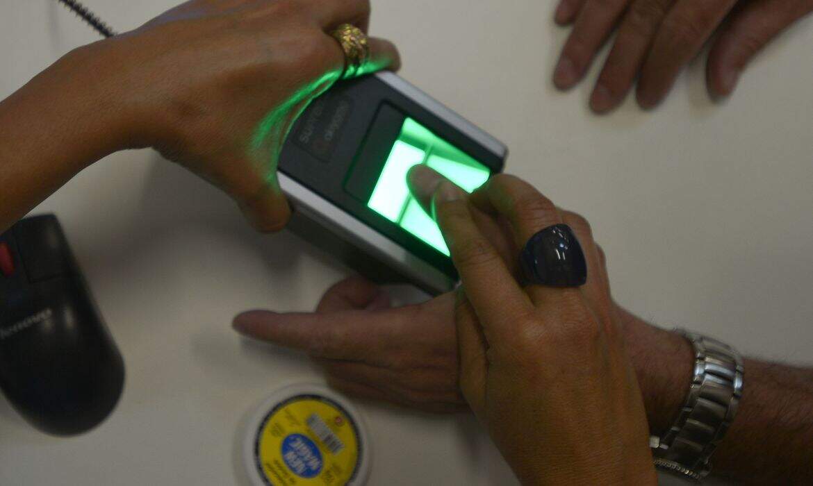 Justiça Eleitoral de SP suspendeu temporariamente cancelamento de títulos sem biometria