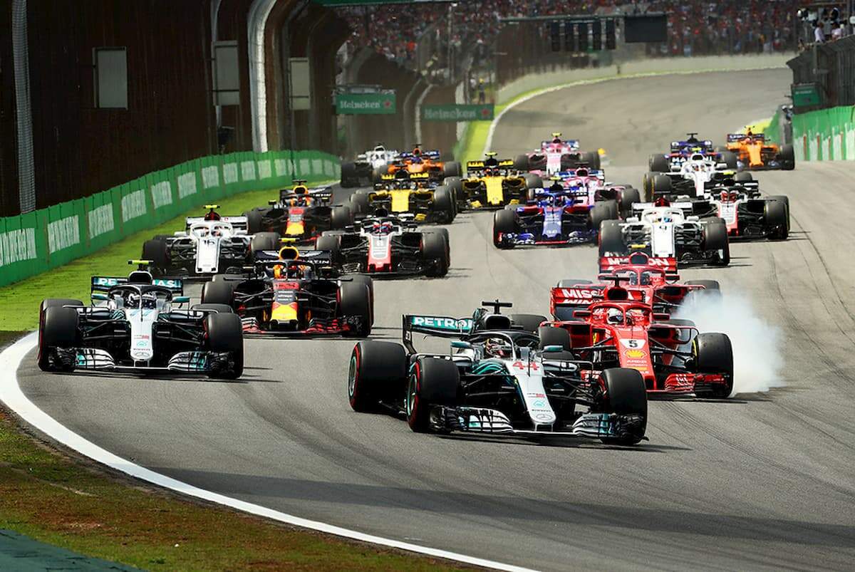 A expectativa é de que a Fórmula 1 siga com corridas até o mês de dezembro