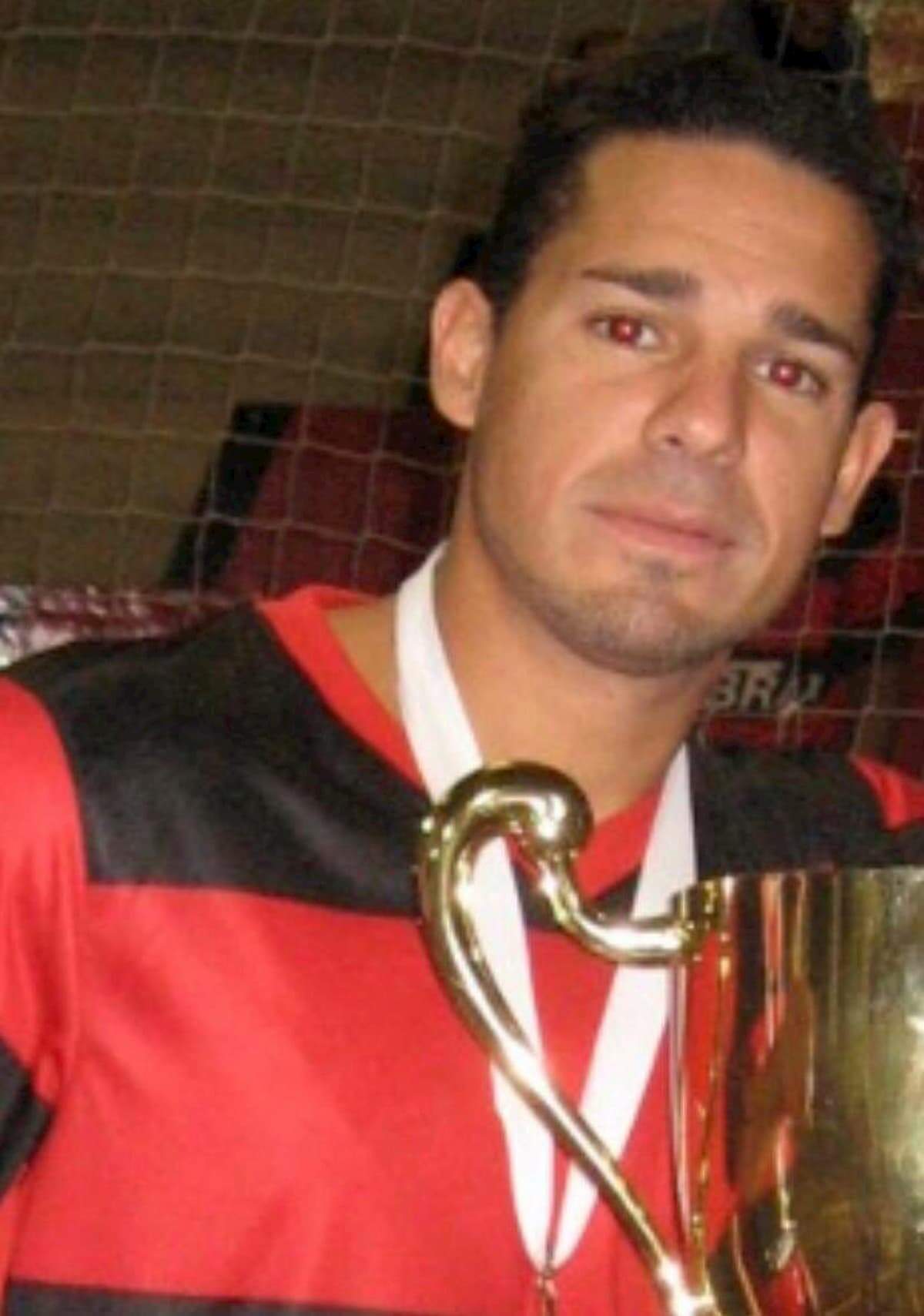 Leco atuou com a camisa do Flamengo por 10 anos