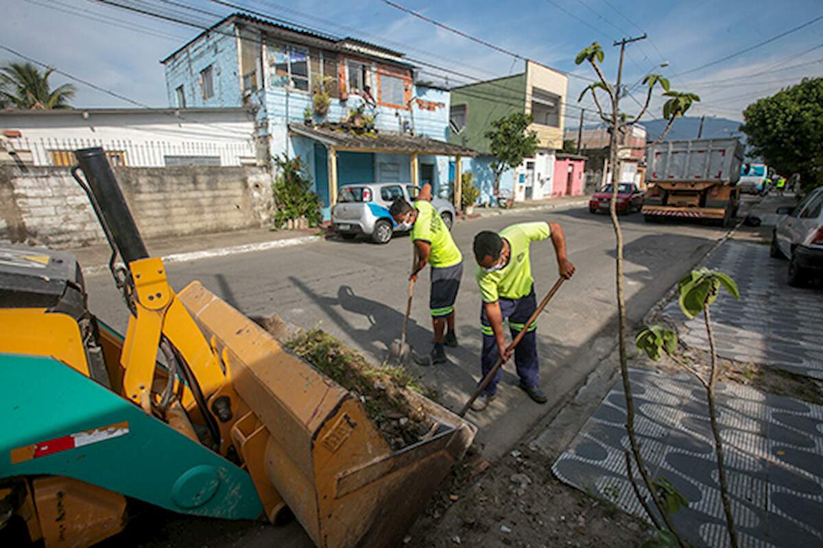 Desde segunda-feira, equipes trabalham no bairro Ribeirópolis
