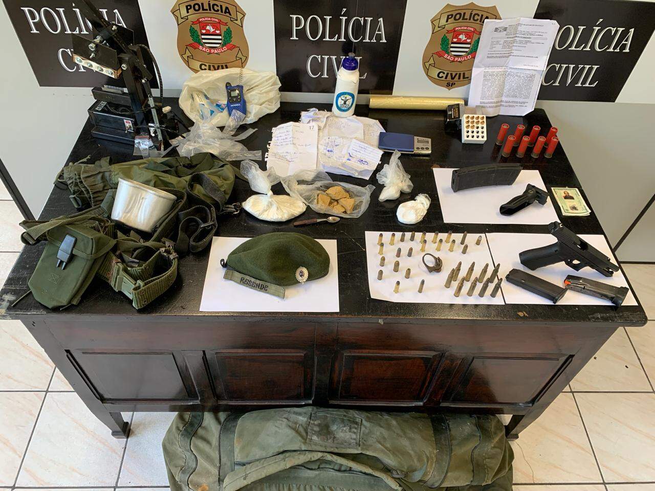 Homem é preso com drogas e munições das Forças Armadas em Santos