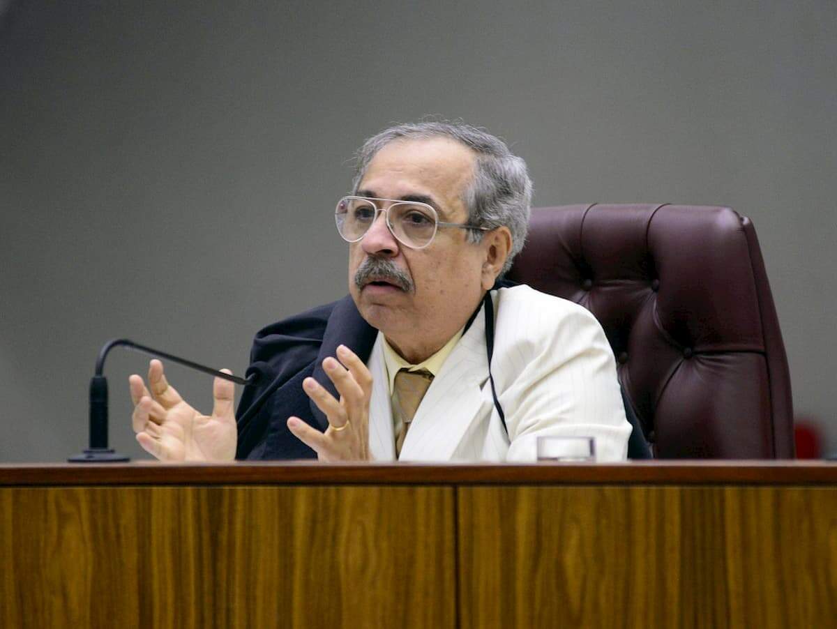 Ministro Og Fernandes negou recurso da defesa do presidente Bolsonaro e do vice, Mourão