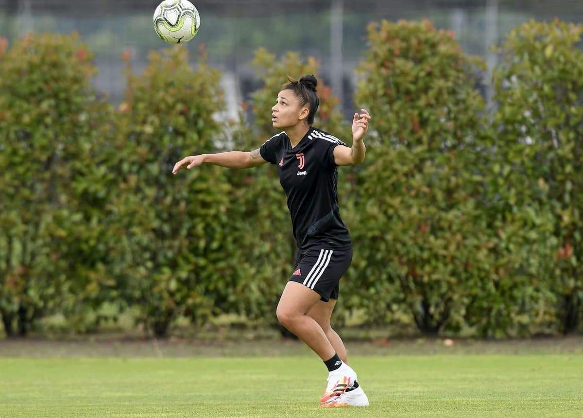 Maria Alves treina com a Juventus visando o título nacional da próxima temporada