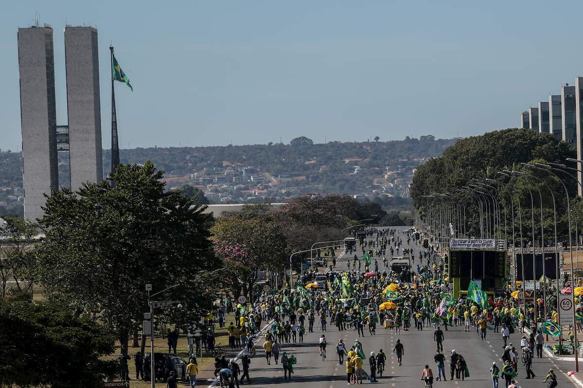 Manifestantes a favor do presidente Jair Bolsonaro realizaram um ato na Esplanada