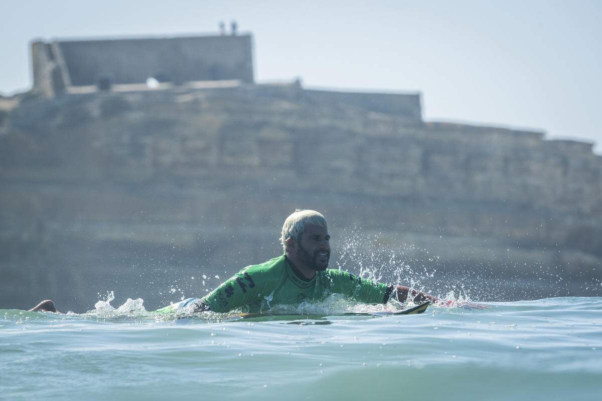 Aos 26 anos, Italo é o surfista a ser batido no campeonato