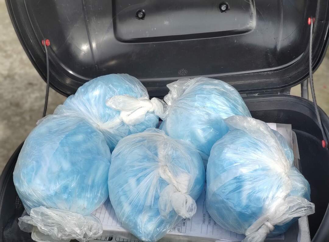 Cada sacola continha 200 pinos de cocaína
