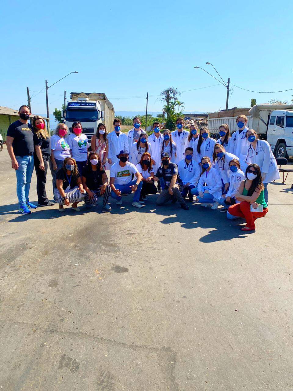 Estudantes de Medicina promovem mutirão da saúde em lixão de São Vicente
