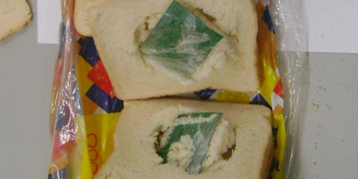 Drogas encontradas dentro de fatias de pão 