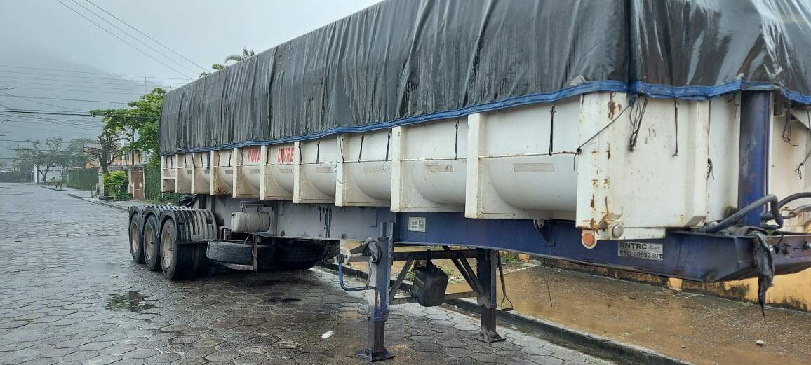 Polícia Civil recupera carreta e 23 toneladas de adubo em Mongaguá