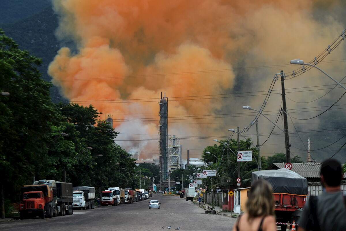 Incêndio na Vale Fertilizantes, em Cubatão, causou vazamento de nitrato de amônio em Cubatão