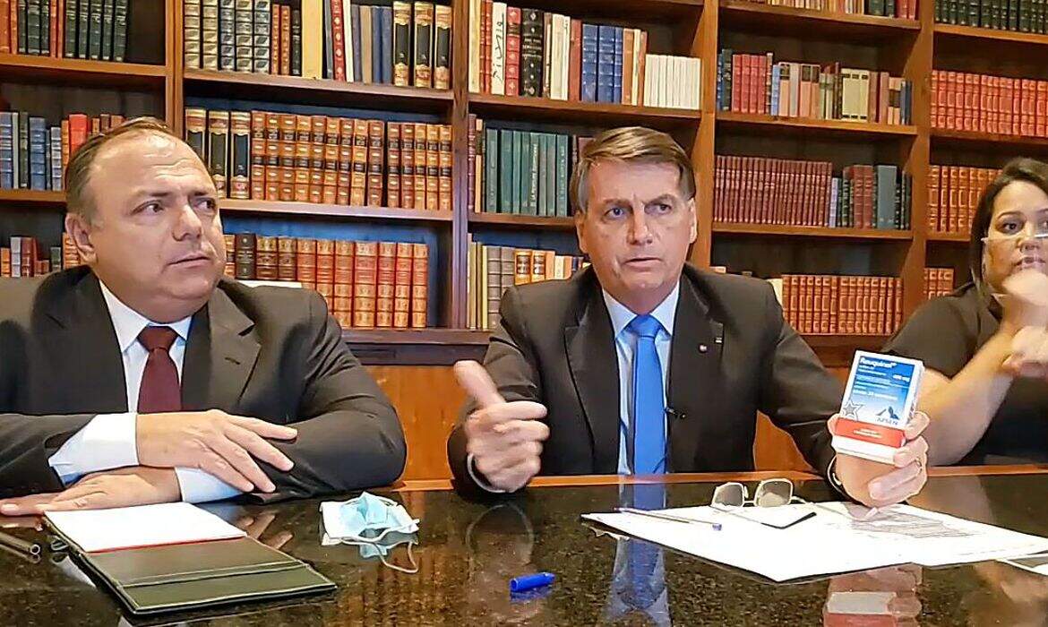 Ministro da Saúde participou da live do presidente Jair Bolsonaro na quinta-feira (6)