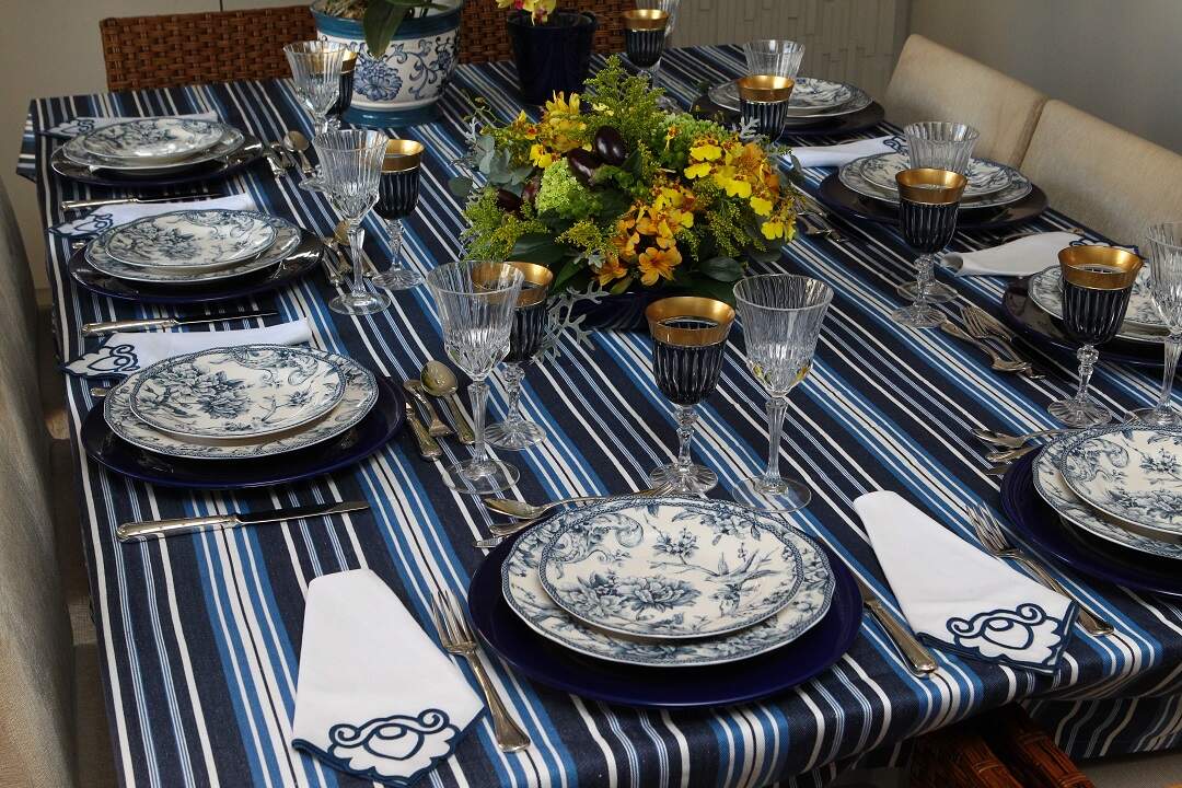 Azul é uma  cor curinga que facilita na hora de montar a mesa. 