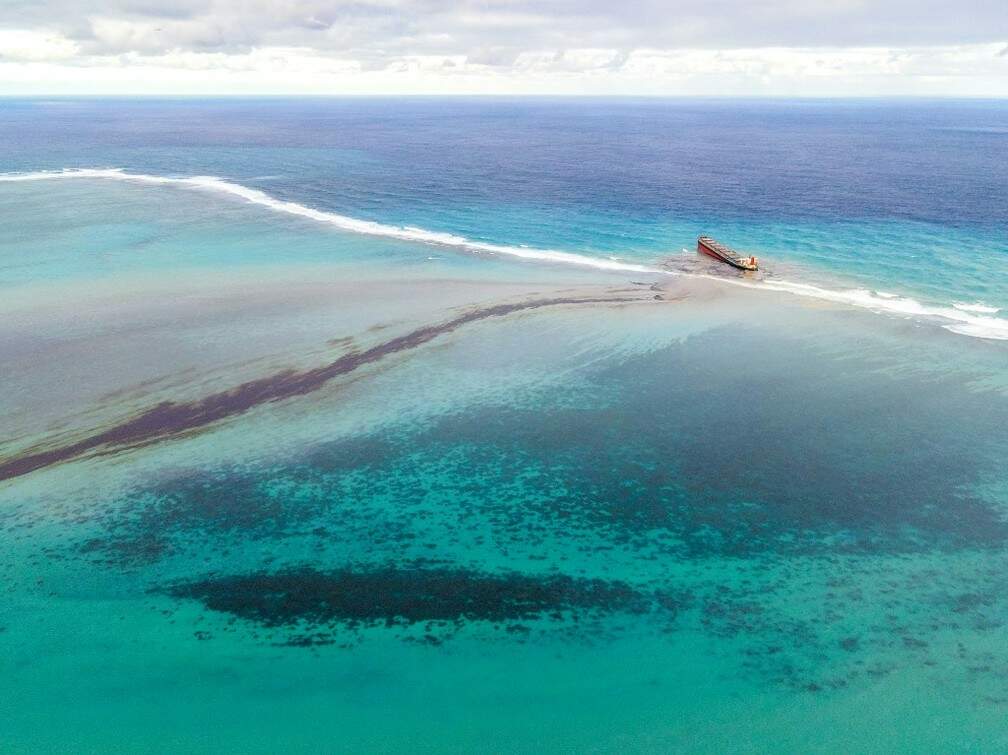 Imagem aérea de vazamento de óleo nas Ilhas Maurício, em 6 de agosto de 2020