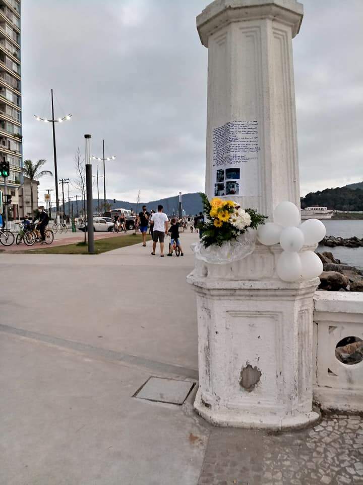 Homenagem foi feita no último domingo (9) na Ponta da Praia