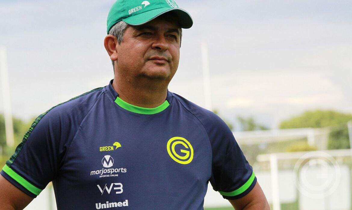 Ney Franco foi demitido pelo Goiás na noite de quinta-feira (21)