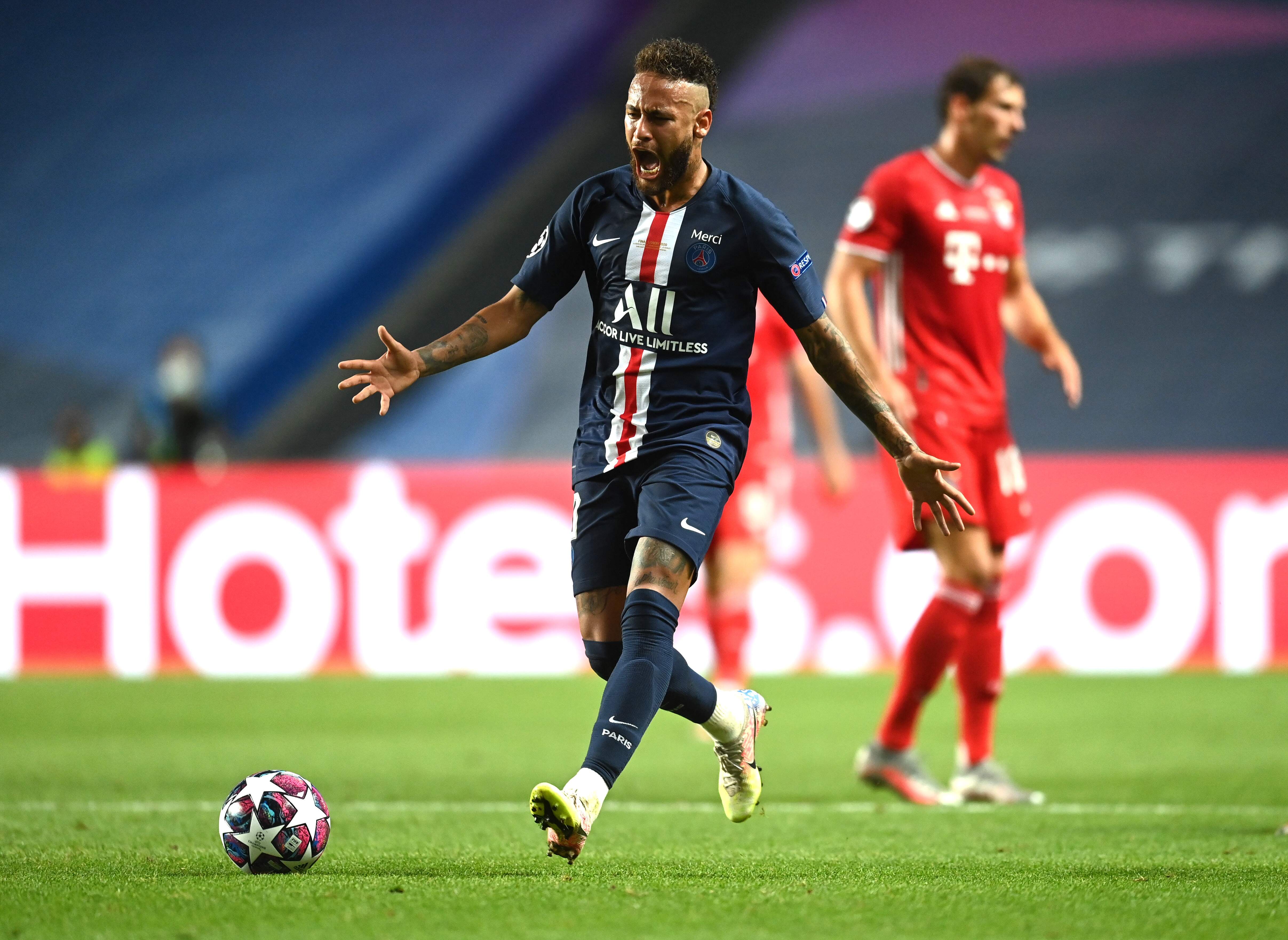 A decisão deste domingo foi a primeira de Neymar como jogador do Paris Saint-Germain