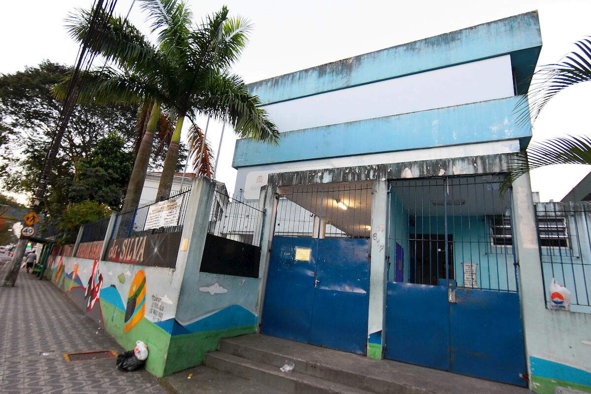 Em Santos, escolas como a UME Ayrton Senna da Silva estão fechadas desde março