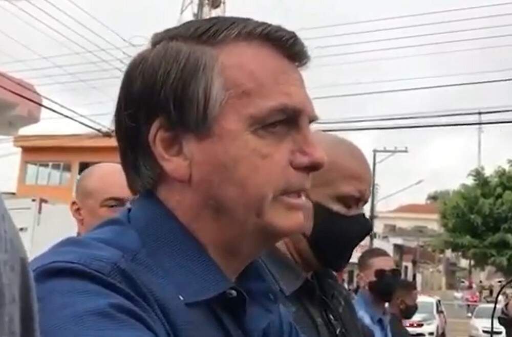 Bolsonaro durante visita ao Vale do Ribeira