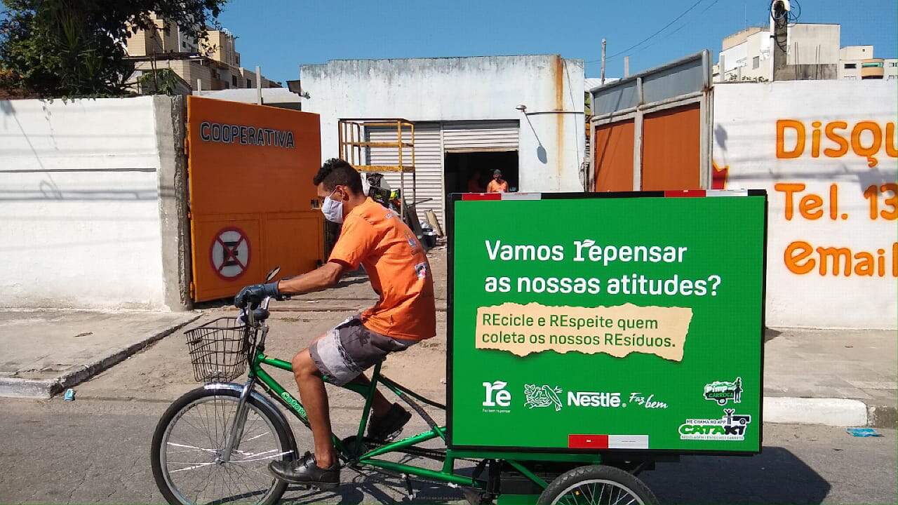 Triciclo elétrico já está em uso em Guarujá