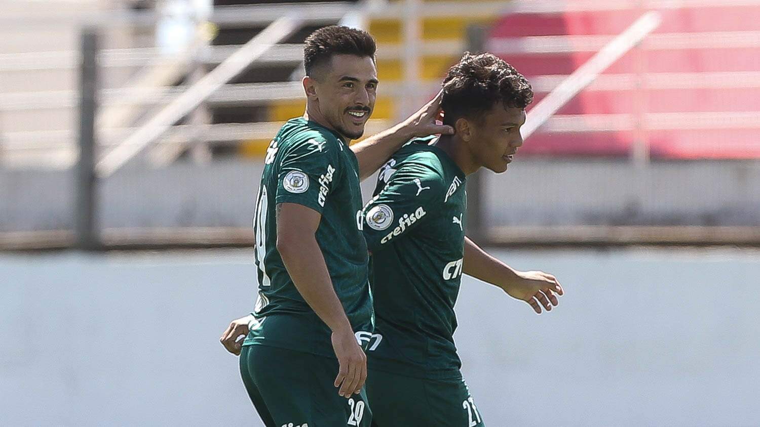 Willian e Gabriel Veron marcaram os gols da vitória do Palmeiras