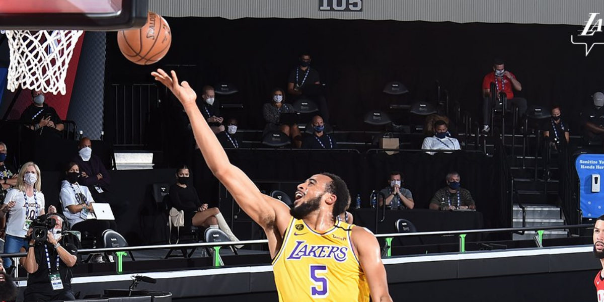 Lakers vencem Rockets e ficam perto da final da Conferência Oeste da NBA