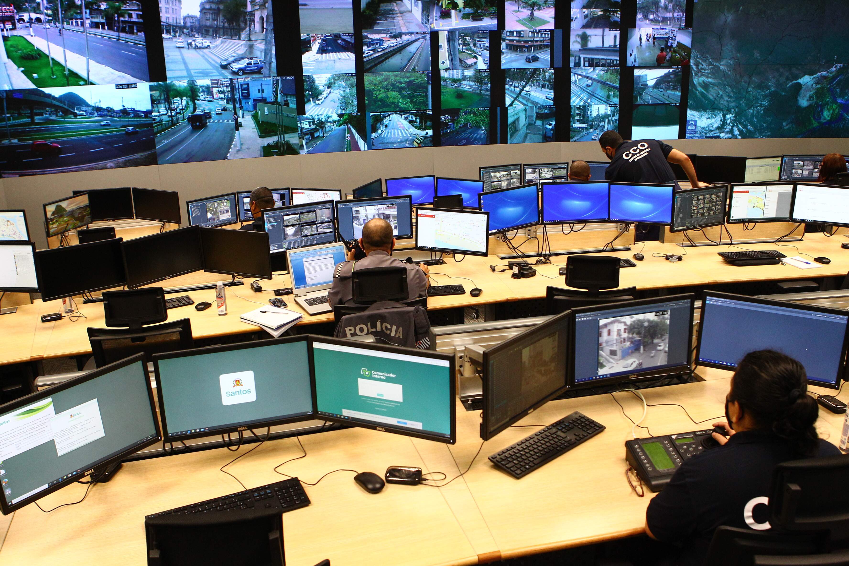 Centro de controle monitora ocorrências criminais e de trânsito