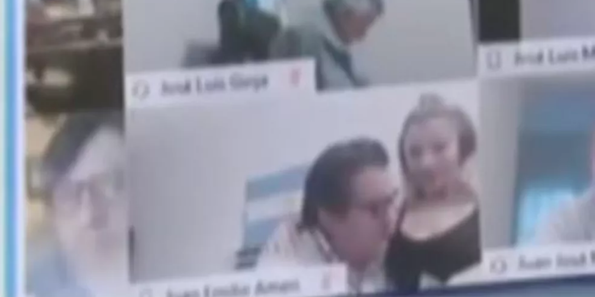 Juan Emilio Ameri beijou o seio de uma mulher durante sessão virtual