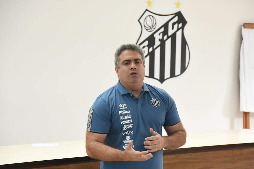 Presidente Rollo alerta que Santos pode perder jogadores na Justiça