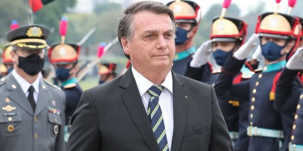 Bolsonaro fala em reeleição durante visita à Academia Militar das Agulhas Negras