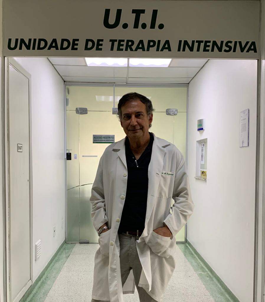Médico intensivista Marco Cavalhero, coordenador da UTI adulto do Hospital São Lucas