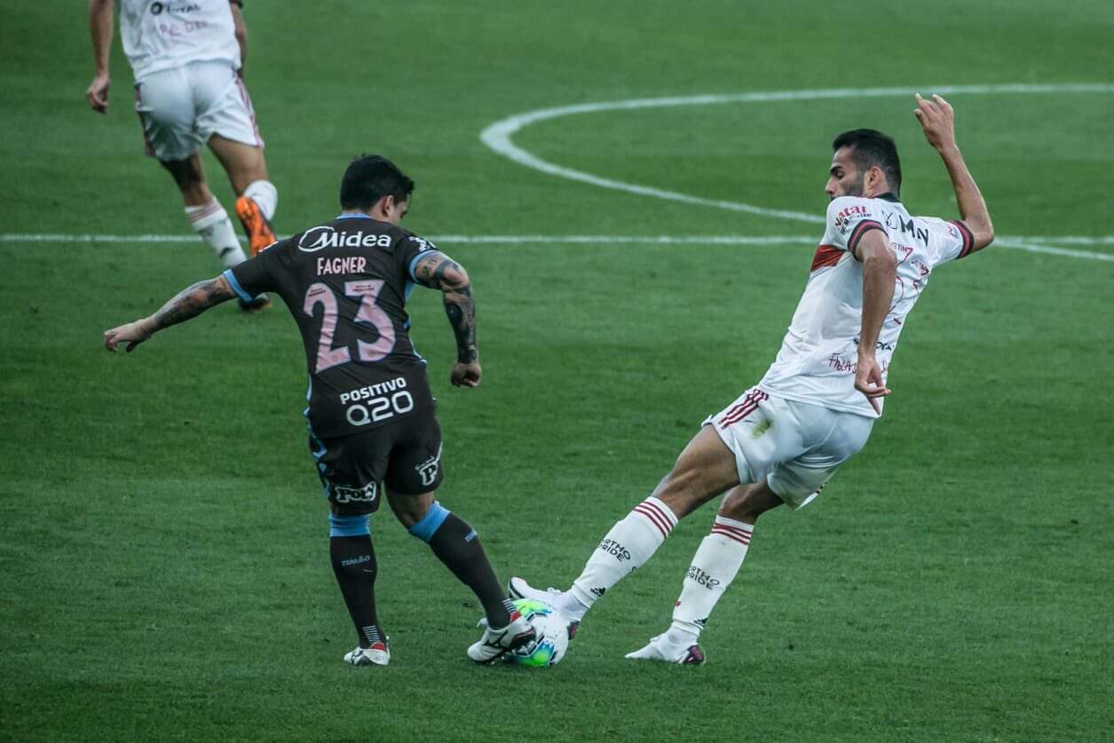 Diante do Flamengo, Corinthians sofre maior goleada de sua história na Arena