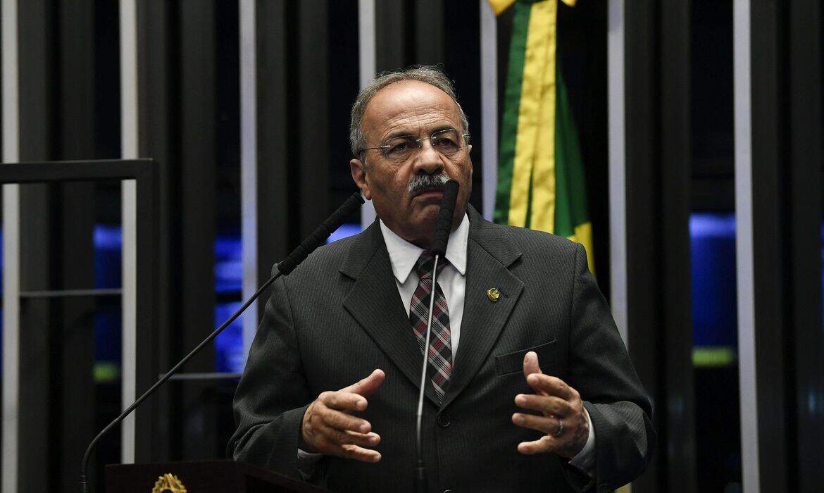 Investigado após esconder dinheiro na cueca, senador Chico Rodrigues vai se dedicar à defesa