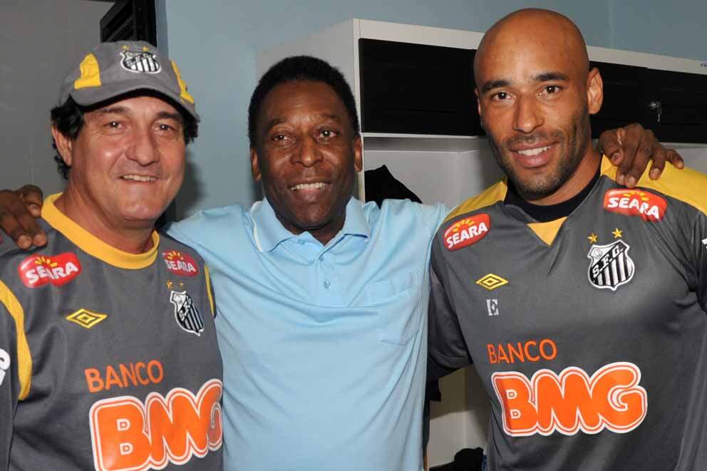 Edinho e Pelé, junto com Muricy Ramalho, em fotos de 2011
